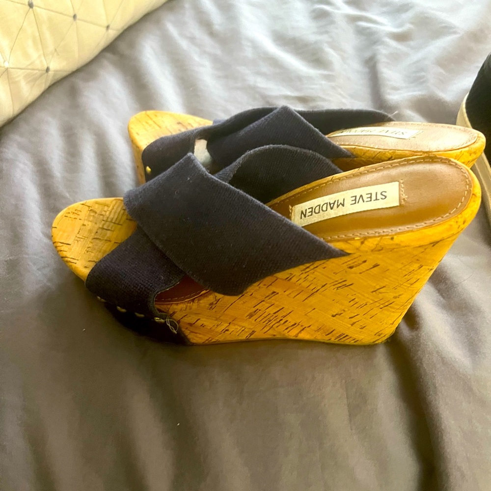 Steve Madden Blue platform sandals size 7